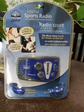 2005 New Innovage Outdoor AM/FM Sports Radio